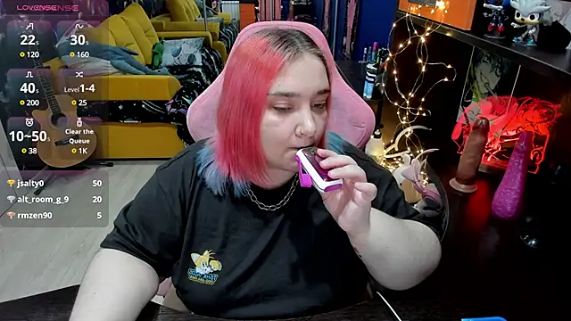 Softie Sofy online show from March 22, 2025, 10:28 am