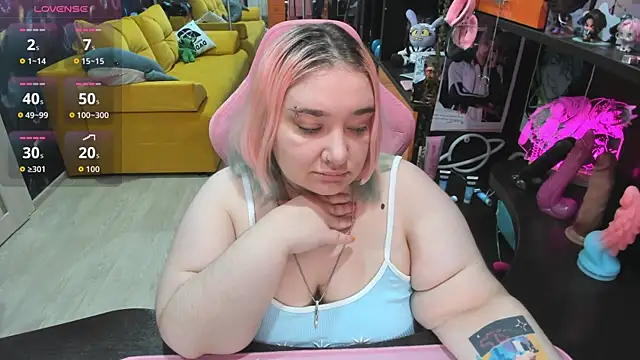 Softie Sofy online show from June 6, 2026, 1:11 am