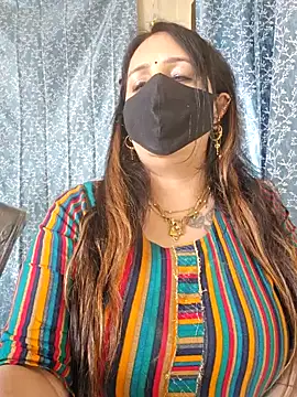 cute-tanvi online show from February 10, 2025, 8:20 am