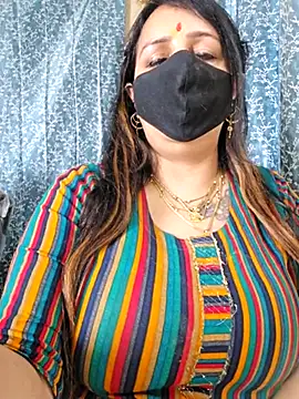 cute-tanvi online show from February 26, 2025, 7:53 am