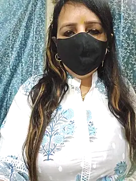 cute-tanvi online show from February 28, 2025, 1:47 am