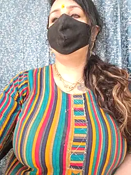 cute-tanvi online show from March 3, 2025, 1:42 am