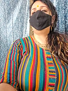 cute-tanvi online show from March 3, 2025, 5:20 am