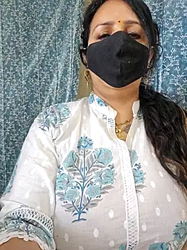 cute-tanvi online show from March 5, 2025, 8:21 am