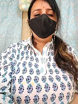 cute-tanvi online show from October 18, 2025, 1:41 am