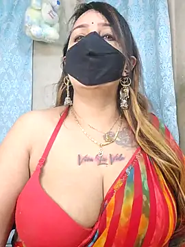 cute-tanvi online show from November 12, 2025, 12:44 am