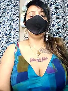 cute-tanvi online show from January 7, 2026, 1:08 am