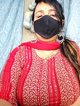 cute-tanvi online show from February 25, 2026, 12:37 pm