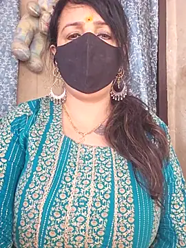 cute-tanvi online show from April 21, 2026, 1:42 am