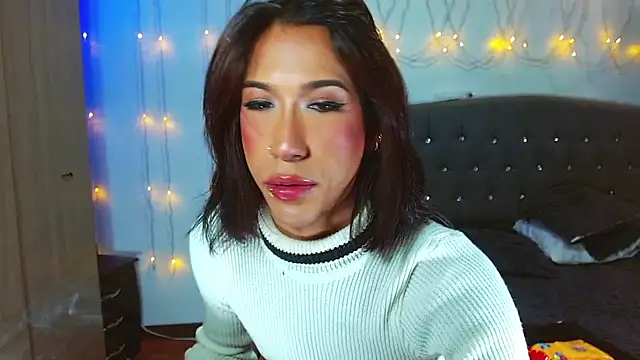 Snapshot of Kenisha_Sweet chatting on February 5, 2025, 12:42 am Kenisha Sweet online show from February 5, 2025, 12:42 am