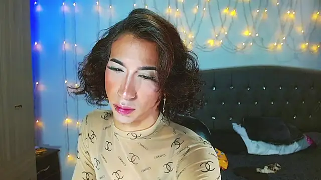 Snapshot of Kenisha_Sweet chatting on February 13, 2025, 4:11 am Kenisha Sweet online show from February 13, 2025, 4:11 am