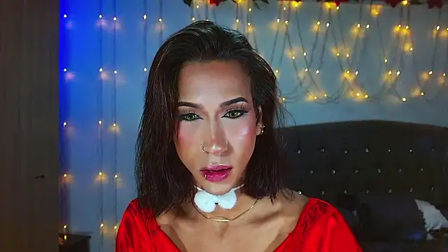 Snapshot of Kenisha_Sweet chatting on February 18, 2025, 9:20 pm Kenisha Sweet online show from February 18, 2025, 9:20 pm