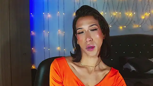 Snapshot of Kenisha_Sweet chatting on February 21, 2025, 5:46 am Kenisha Sweet online show from February 21, 2025, 5:46 am