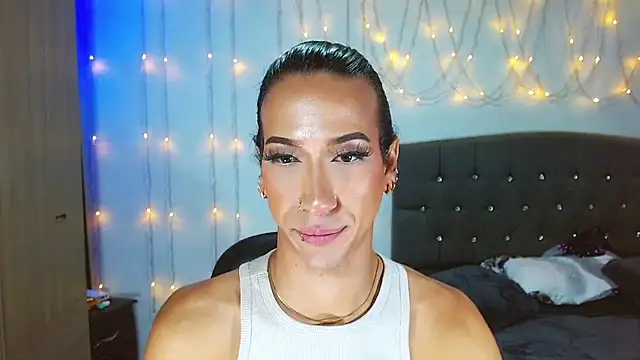 Snapshot of Kenisha_Sweet chatting on February 23, 2025, 2:57 pm Kenisha Sweet online show from February 23, 2025, 2:57 pm