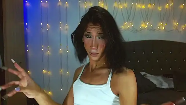 Snapshot of Kenisha_Sweet chatting on February 27, 2025, 7:37 pm Kenisha Sweet online show from February 27, 2025, 7:37 pm