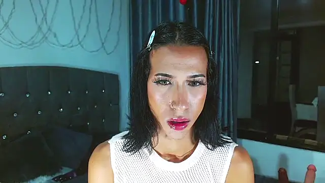 Snapshot of Kenisha_Sweet chatting on March 9, 2025, 12:00 am Kenisha Sweet online show from March 9, 2025, 12:00 am