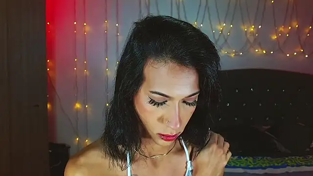 Snapshot of Kenisha_Sweet chatting on March 21, 2025, 1:34 am Kenisha Sweet online show from March 21, 2025, 1:34 am