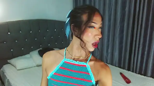 Snapshot of Kenisha_Sweet chatting on October 7, 2025, 5:32 pm Kenisha Sweet online show from October 7, 2025, 5:32 pm