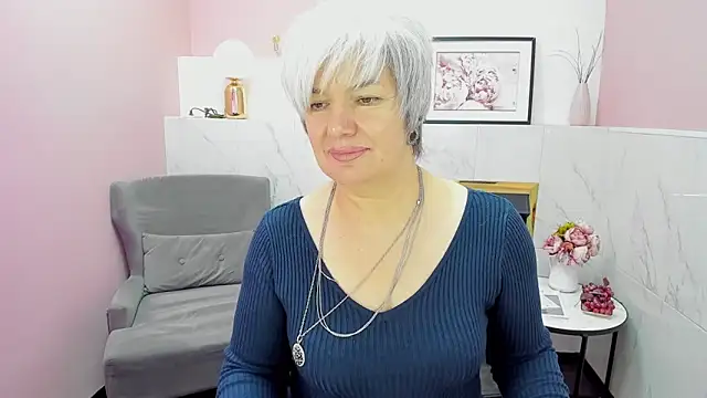 CarmenSoft online show from December 11, 2024, 8:39 pm