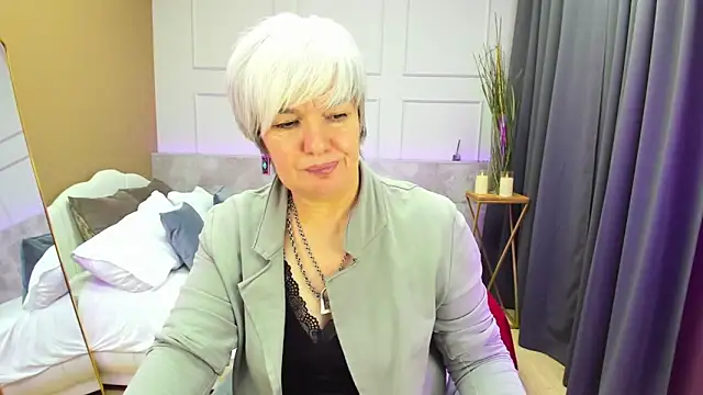 CarmenSoft online show from February 2, 2025, 11:53 pm