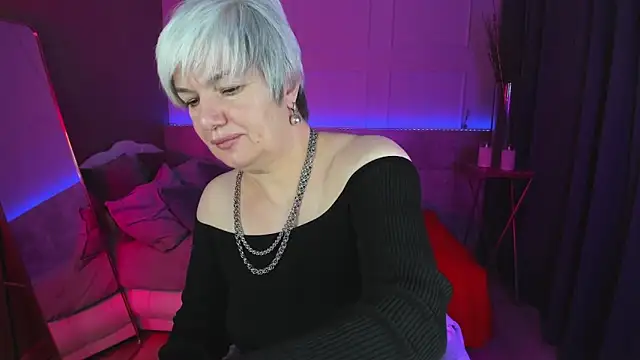 CarmenSoft online show from February 27, 2025, 3:04 am