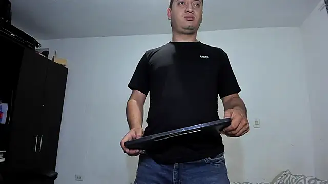 ares sexxx online show from April 21, 2026, 4:41 am