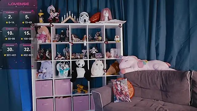 MadnessAlison online show from March 4, 2025, 7:01 pm