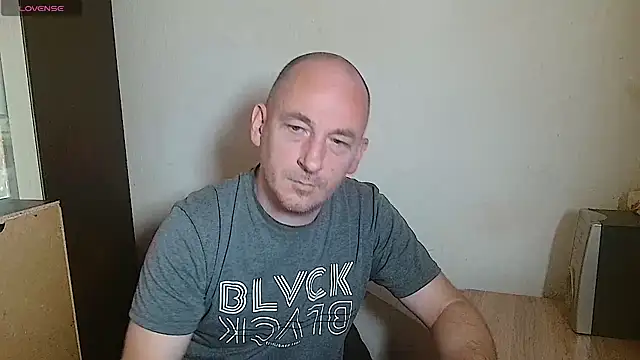 Snapshot of Johan___Barker chatting on May 22, 2026, 10:43 am Johan Barker online show from May 22, 2026, 10:43 am
