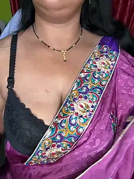 Snapshot of Anushka_21 chatting on April 30, 2026, 12:39 am Anushka 21 online show from April 30, 2026, 12:39 am