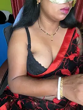Snapshot of Anushka_21 chatting on May 4, 2026, 2:40 am Anushka 21 online show from May 4, 2026, 2:40 am