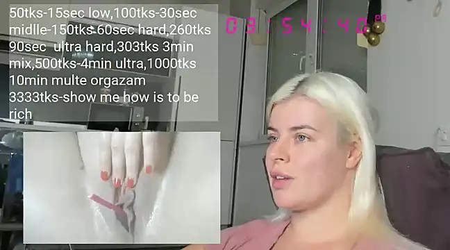 queenofthenighttt online show from December 5, 2024, 2:55 pm