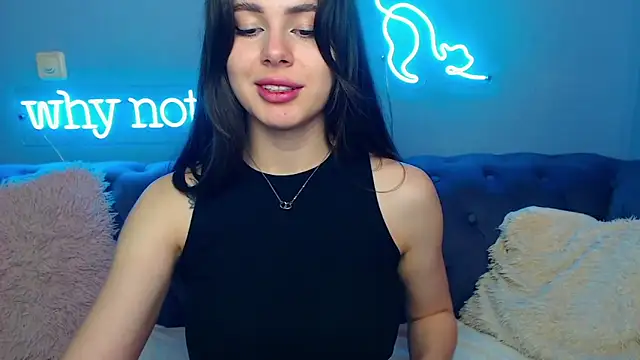 ViollinaLove online show from March 21, 2025, 11:55 am