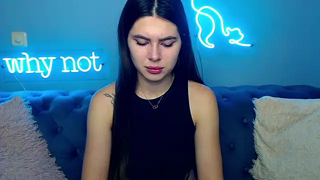 ViollinaLove online show from October 13, 2025, 4:45 am