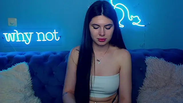 ViollinaLove online show from April 4, 2026, 4:48 pm