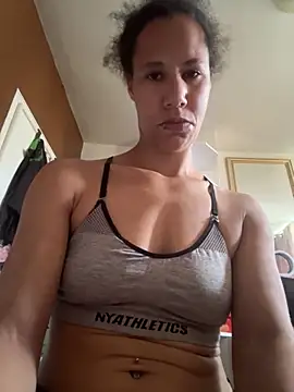 Snapshot of AaliyahHarris chatting on May 10, 2026, 7:02 am AaliyahHarris online show from May 10, 2026, 7:02 am