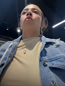 Hall 16 online show from November 18, 2025, 9:30 pm