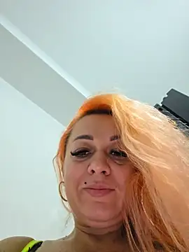 Ruxy42ETT online show from December 2, 2025, 5:02 am