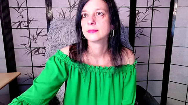 Snapshot of _Sweetlonglips_ chatting on June 7, 2026, 8:18 am Sweetlonglips online show from June 7, 2026, 8:18 am
