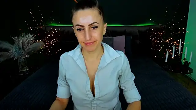 Rebecca Diamond online show from February 2, 2026, 6:45 am