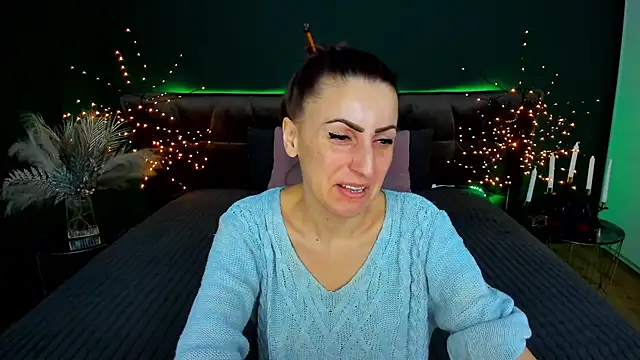 Rebecca Diamond online show from February 24, 2026, 6:44 am