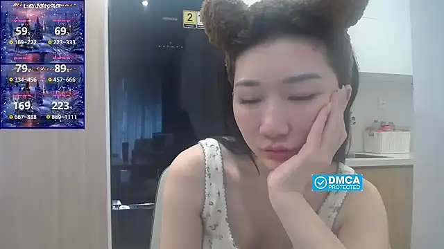 Asiagirll online show from April 21, 2026, 1:53 am