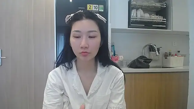 Asiagirll online show from July 17, 2026, 3:46 am