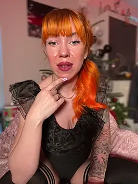 Pia July  online show from December 19, 2024, 12:12 pm