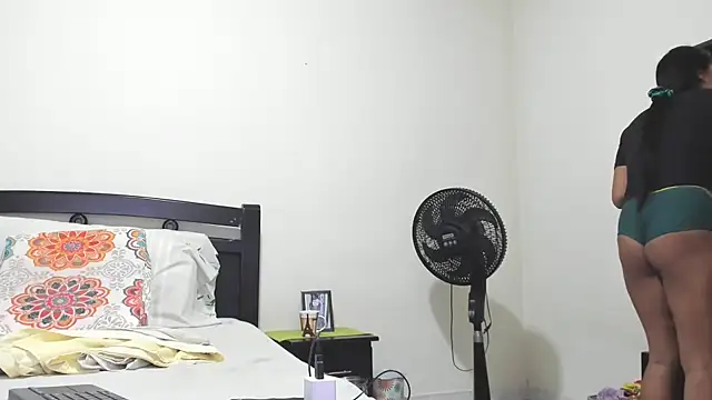 mara2020 69 online show from February 28, 2025, 1:47 pm