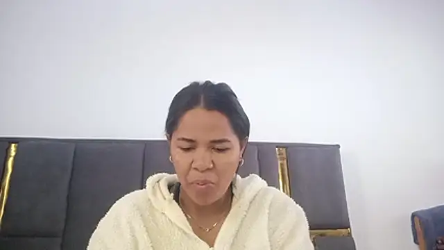 Snapshot of aleixane chatting on June 22, 2026, 5:37 am aleixane online show from June 22, 2026, 5:37 am