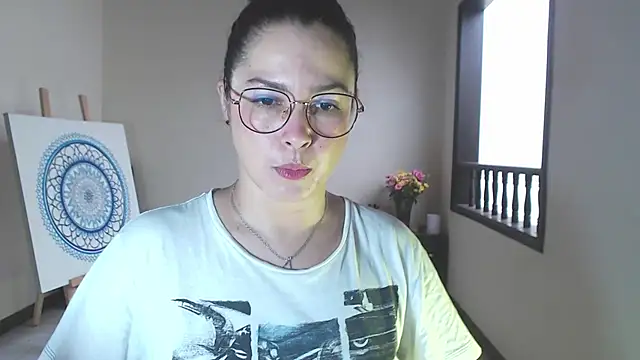 solamatista11 online show from February 16, 2025, 9:16 pm