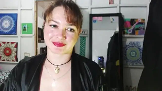 solamatista11 online show from October 8, 2025, 7:55 pm