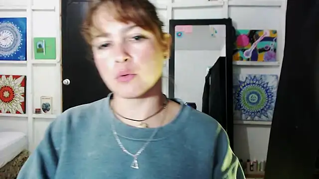 solamatista11 online show from October 27, 2025, 7:40 pm