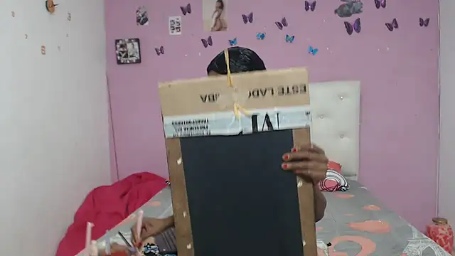 Snapshot of braguitashumedas chatting on November 22, 2025, 7:57 pm braguitashumedas online show from November 22, 2025, 7:57 pm