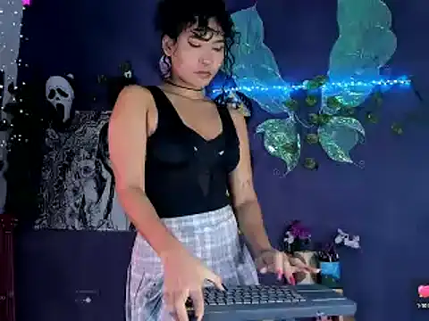 Mary Rosse1 online show from February 16, 2025, 11:27 am